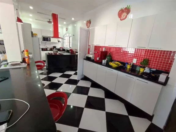 Imagem Casa com 4 dormitórios à venda, 430 m² por R$ 1.600.000 - Balneário Flórida - Praia Grande/SP