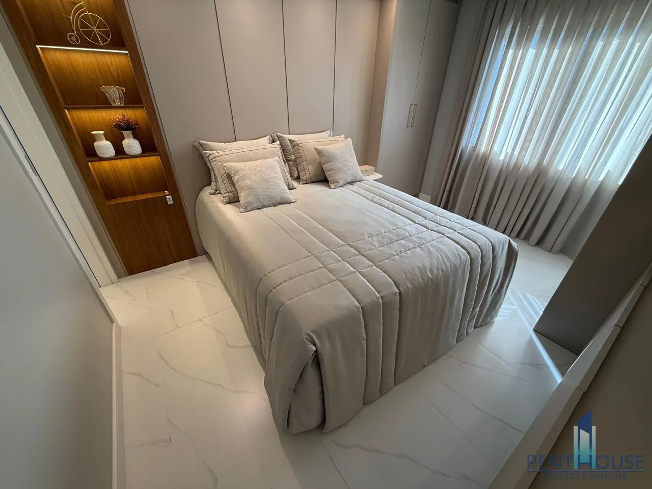 Imagem Apartamento Zona Central para Venda em Balneário Camboriú, CENTRO, 3 dormitórios, 1 suíte, 2 banheiros, 1 vaga