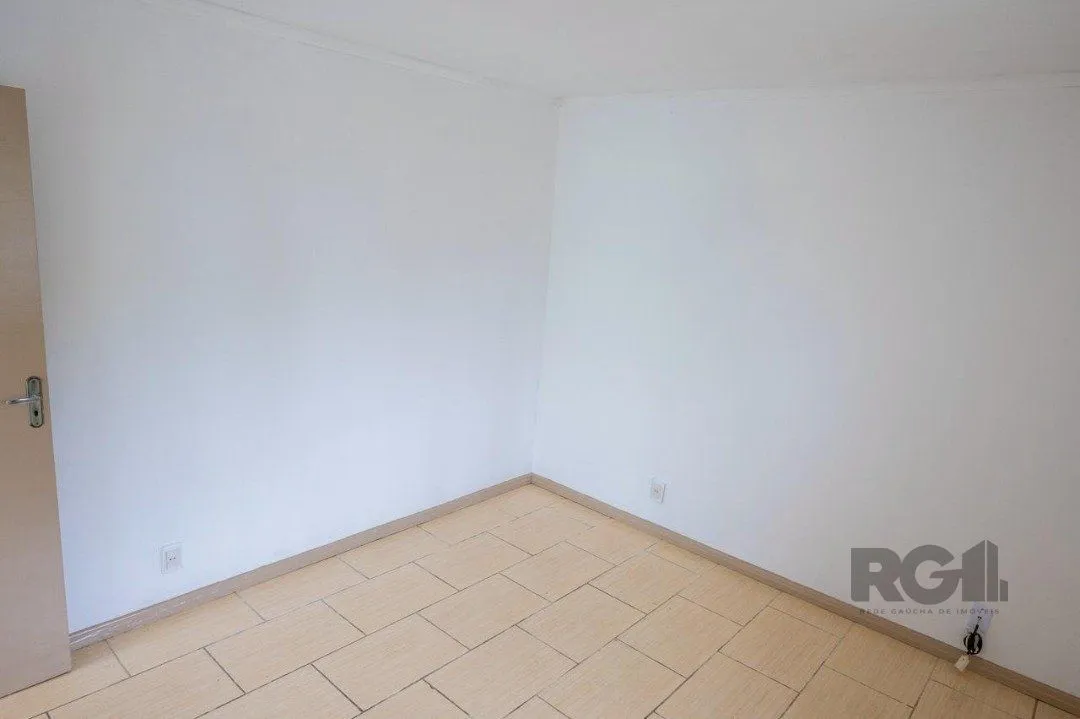 Imagem Casa para Venda com 6 dormitórios e 4 vagas no bairro Espirito Santo