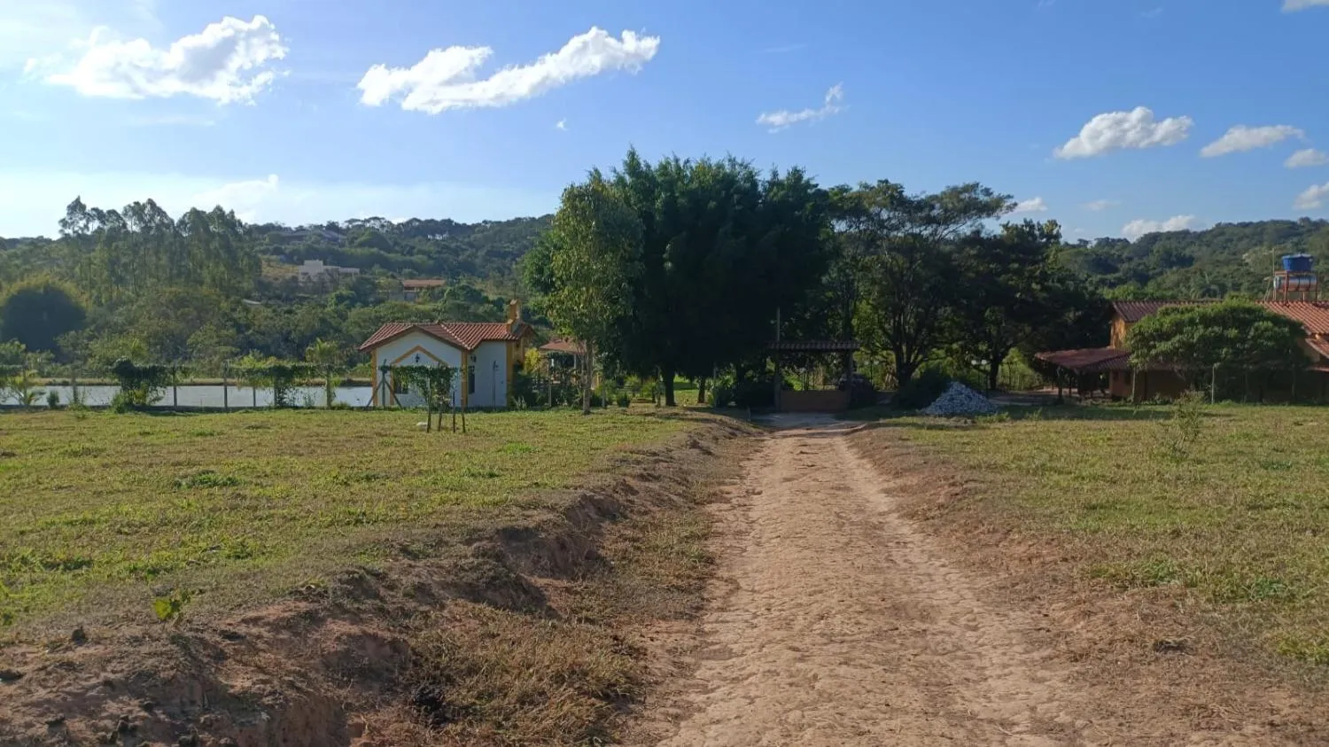 Imagem Vendo um magnífico sítio em Perdigão/MG com 64.000 m² de extensão