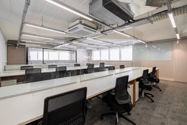 Imagem Conjunto comercial com 180m² e 20 posições de trabalho na Vila Olímpia.