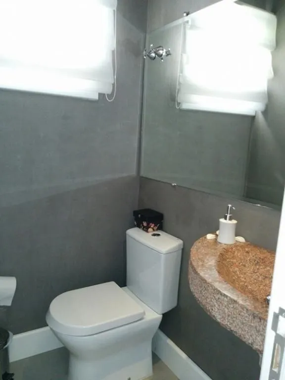 Imagem Casa para Venda - 217m², 3 dormitórios, sendo 1 suites, 3 vagas - Teresópolis