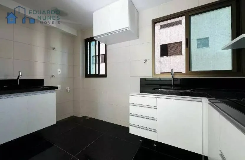 Imagem Apartamento no Lourdes - 2 quartos, suíte e 2 vagas livres.