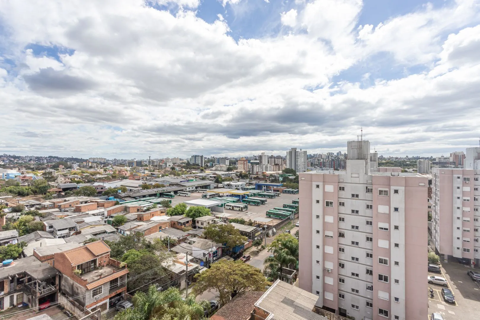 Imagem Apartamento para Venda - 50.98m², 2 dormitórios, 1 vaga - Partenon