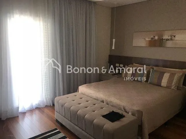 Imagem Casa à venda com 4 Quartos e 6 Banheiros no Swiss Park - Campinas/sp