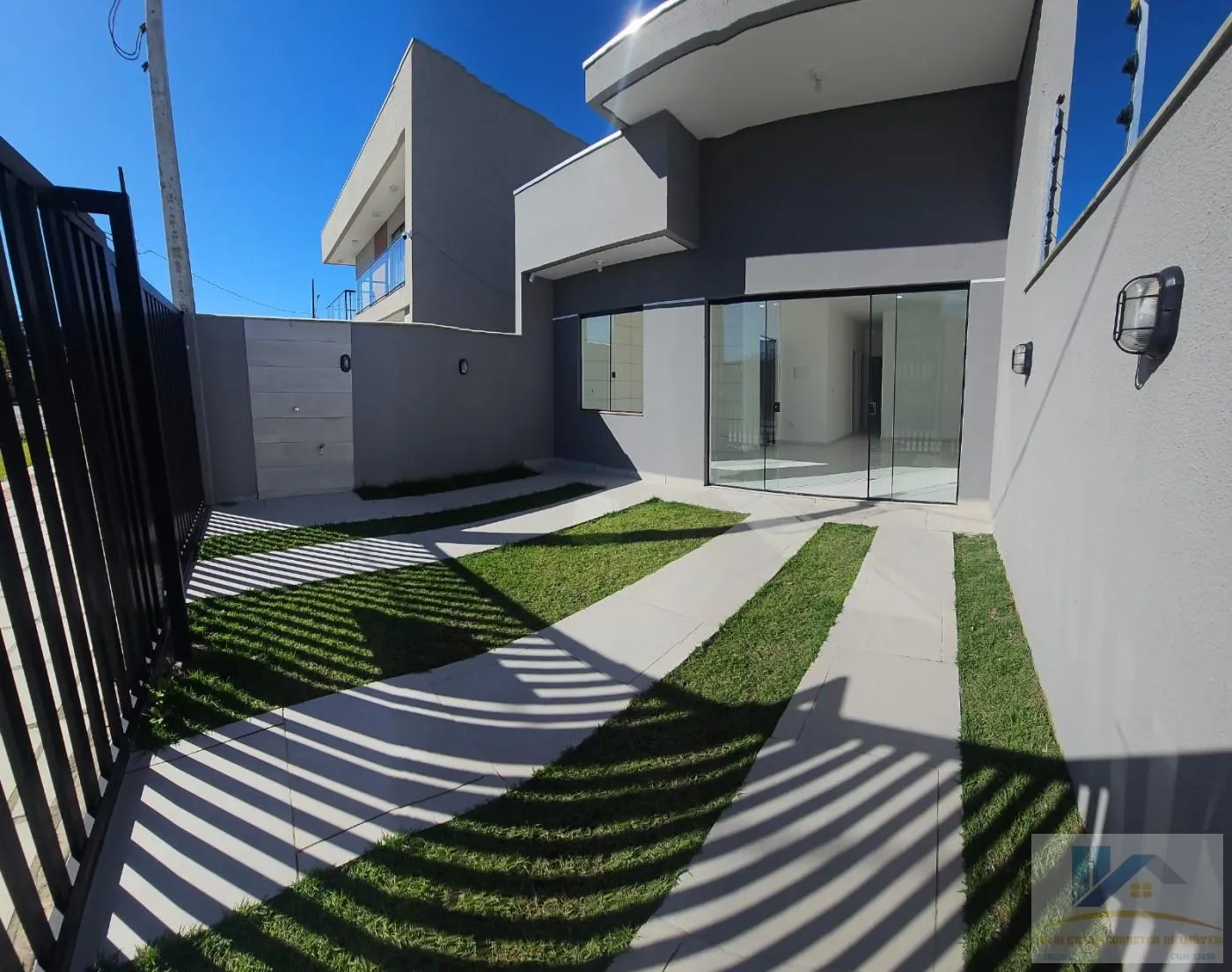 Casa para Venda em Guaratuba, Balneário Eliane, 3 dormitórios, 1 suíte, 2 banheiros, 2 vagas