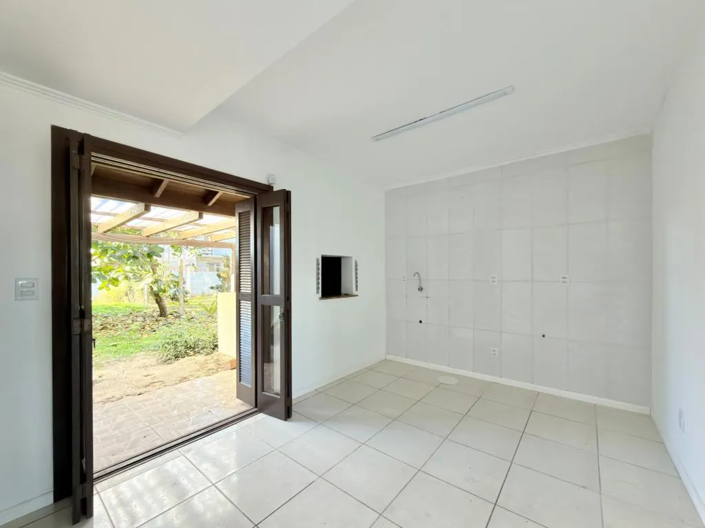 Imagem Casa 2 Dormitórios - Bairro Araçá