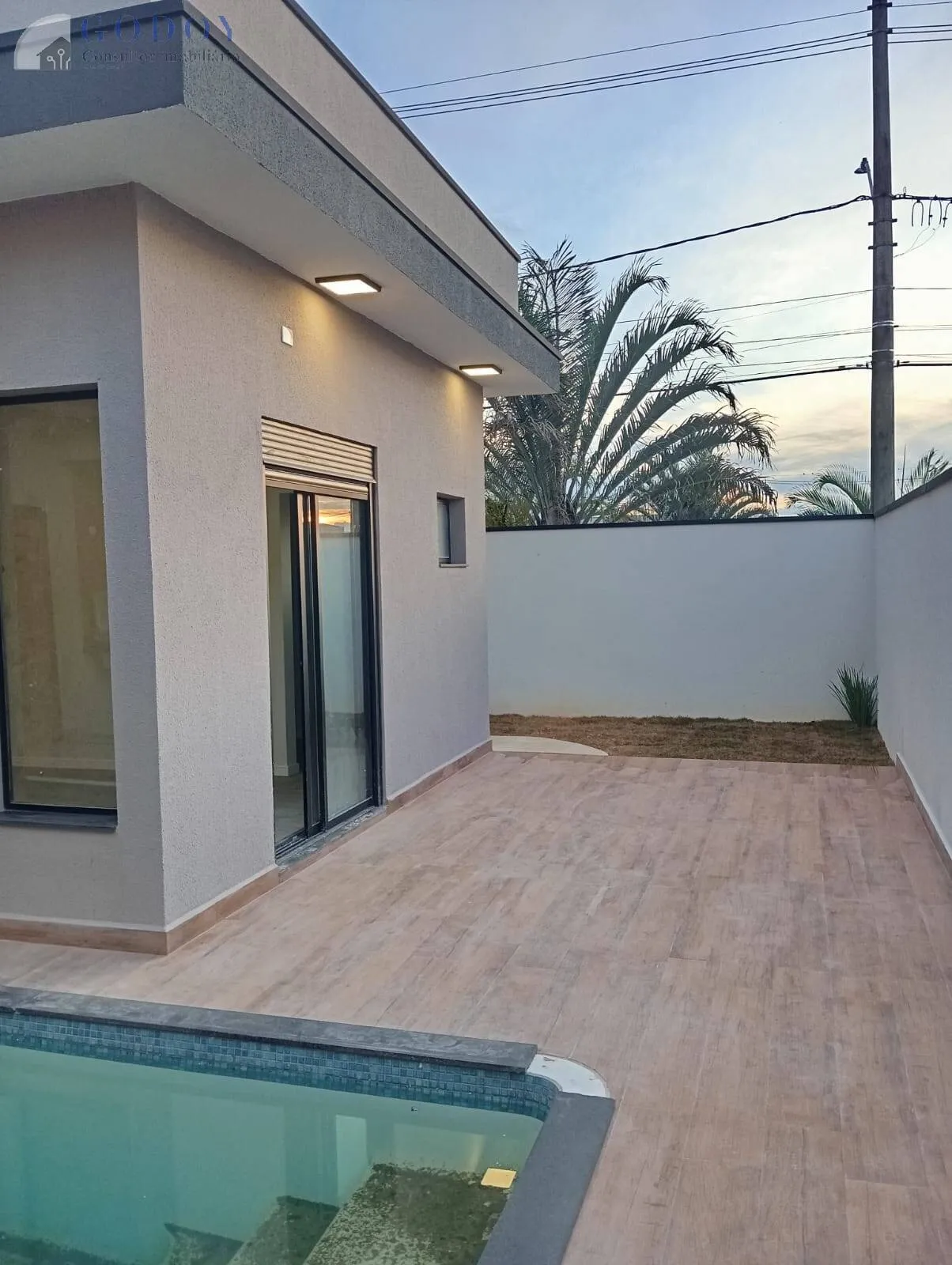 Imagem Residência Moderna com Área Gourmet, Piscina e 3 Suítes