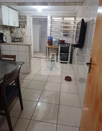 Imagem Casa sobrado á venda em condomínio - Pronto para morar