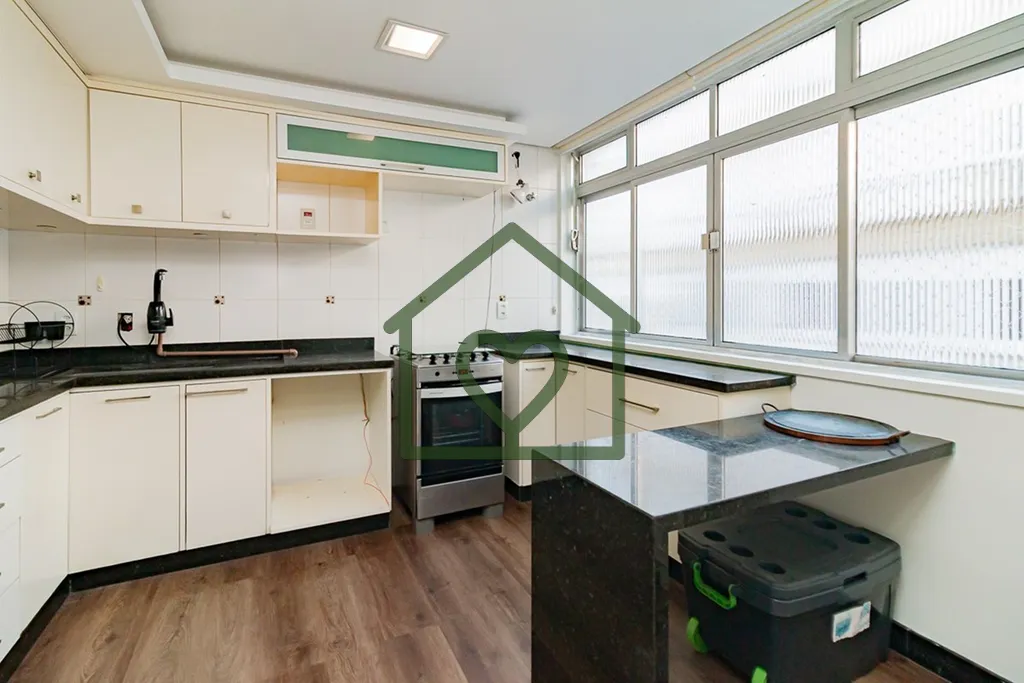 Imagem COBERTURA DE 196m² COM 2 DORMITÓRIOS, 2 BANHEIROS, 2 SALAS, COZINHA, ESCRITÓRIO, AMPLO ESPAÇO EX...
