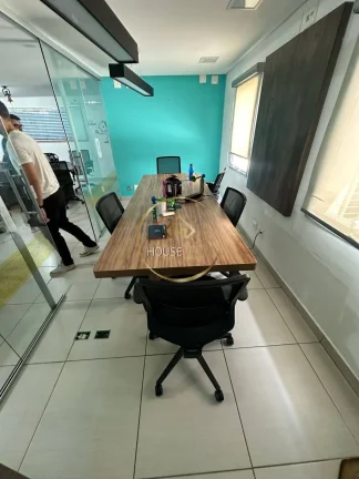 Imagem Ponto Comercial com 3 Andares, Frente para a Dutra, Próximo ao Centervale