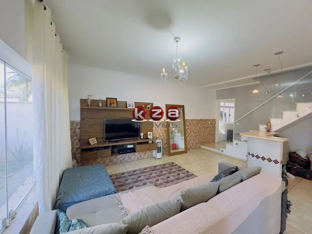 Imagem Casa venda em Valinhos-SP, Condomínio Residencial Itamambuca - 4 quartos, 1 suíte, 2 salas, 3 banheiros, 200,00 m² e Spa. Confira!