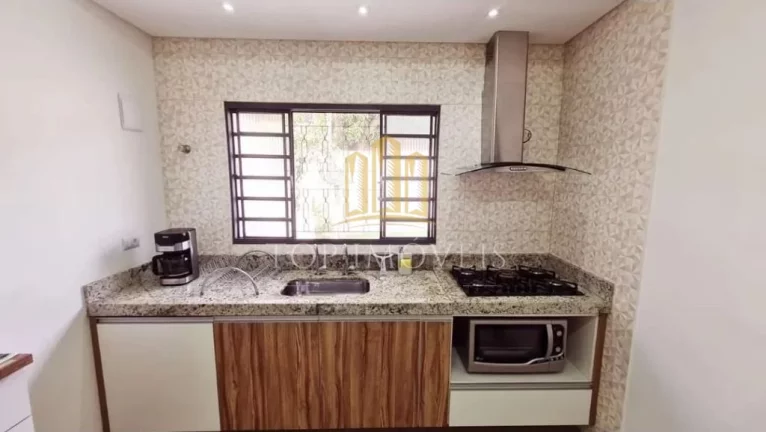 Imagem Casa três dormitórios zona mixta na av Iguape OPORTUNIDADE!