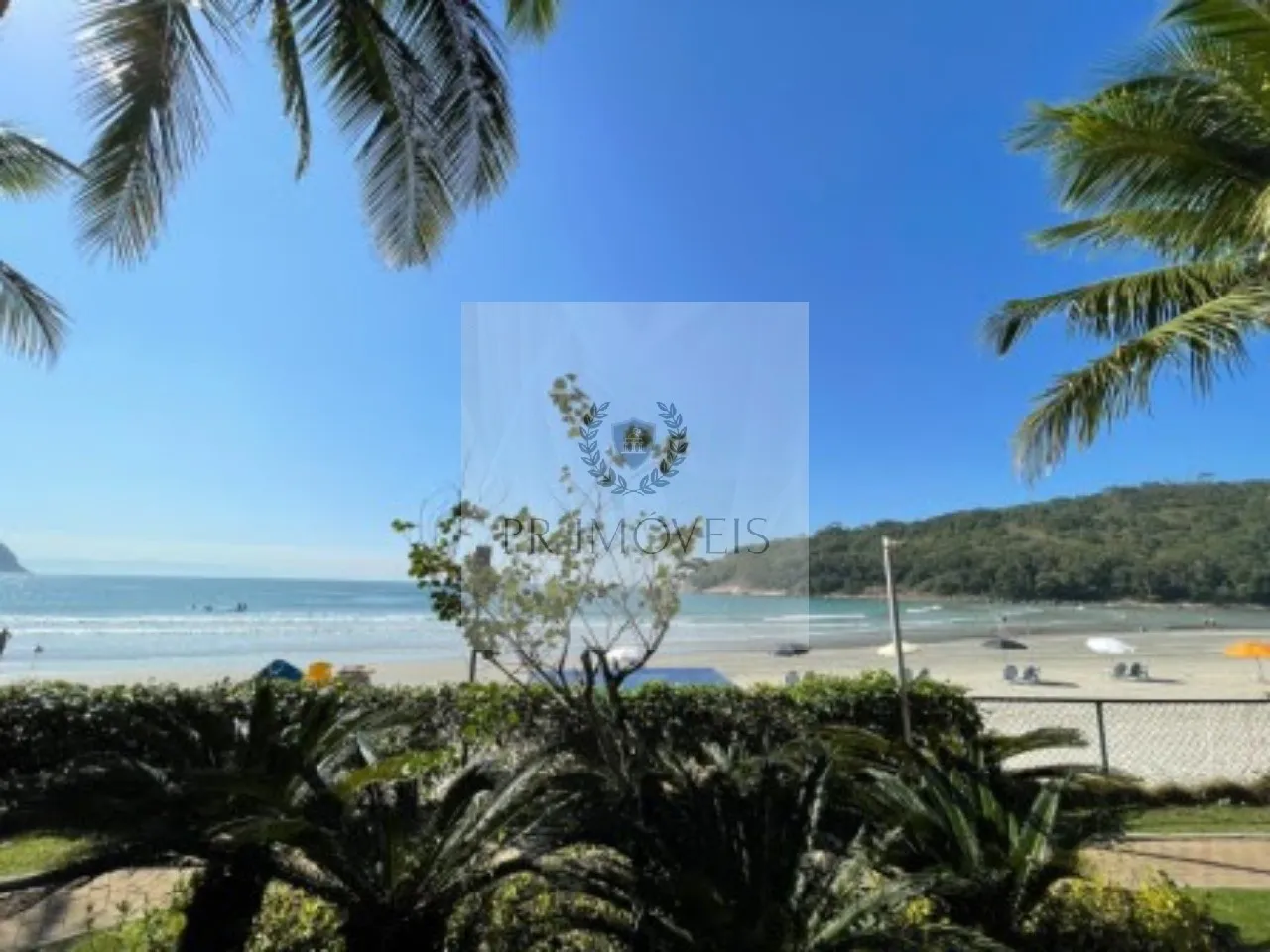 Foto do imóvel Espetacular casa em condomínio à venda em Guarujá-SP, Balneário Praia do Pernambuco: 5 quartos, 5 suítes, 4 vagas e 458m²