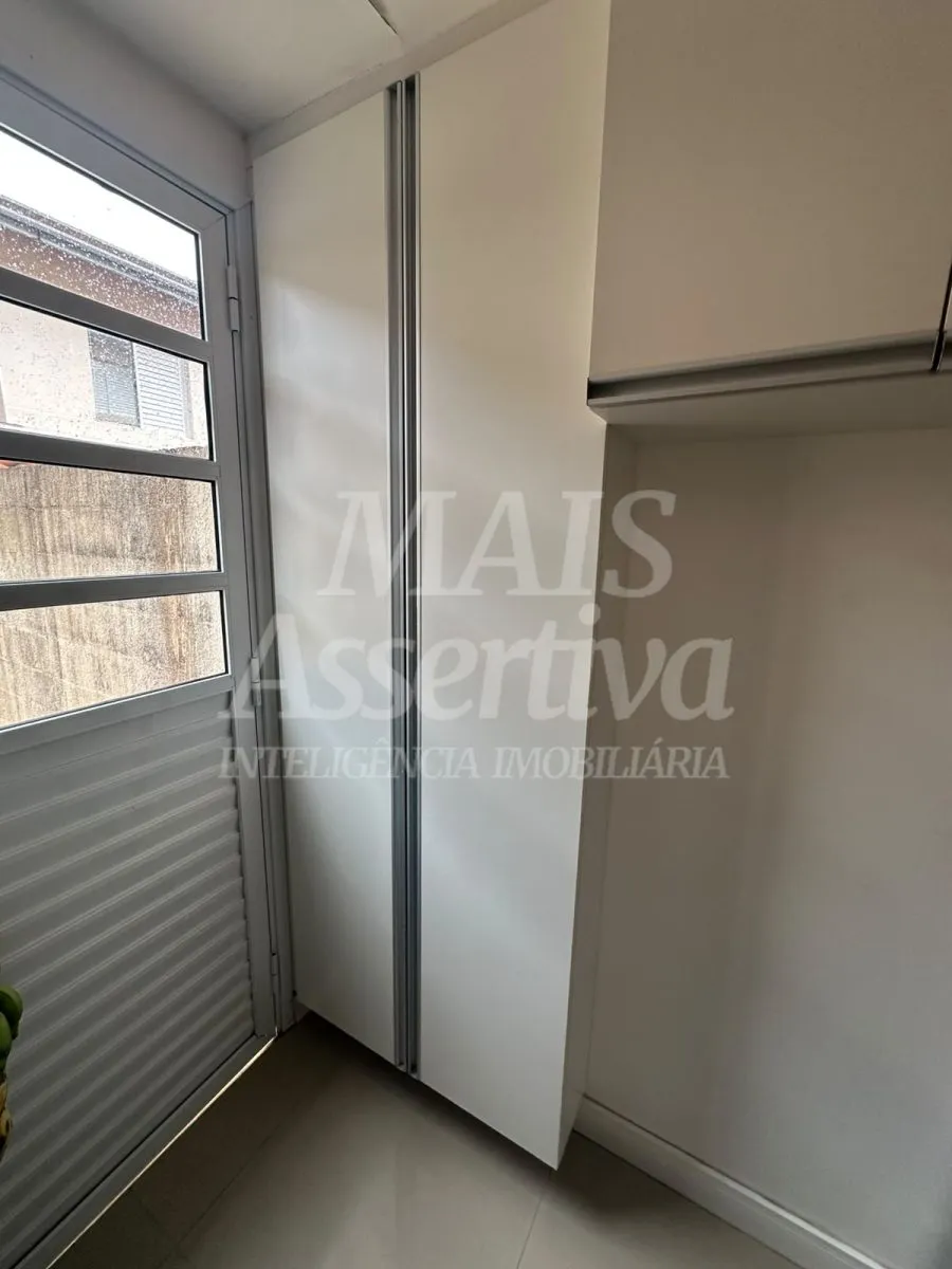 Imagem Ótimo sobrado à venda semi mobiliado no Condomínio Vale das Figueiras em Novo Hamburgo