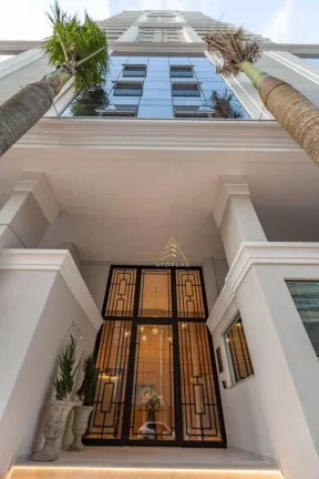 Foto do imóvel Apartamento à venda, 130 m² por R$ 3.200.000,00 - Pioneiros - Balneário Camboriú/SC
