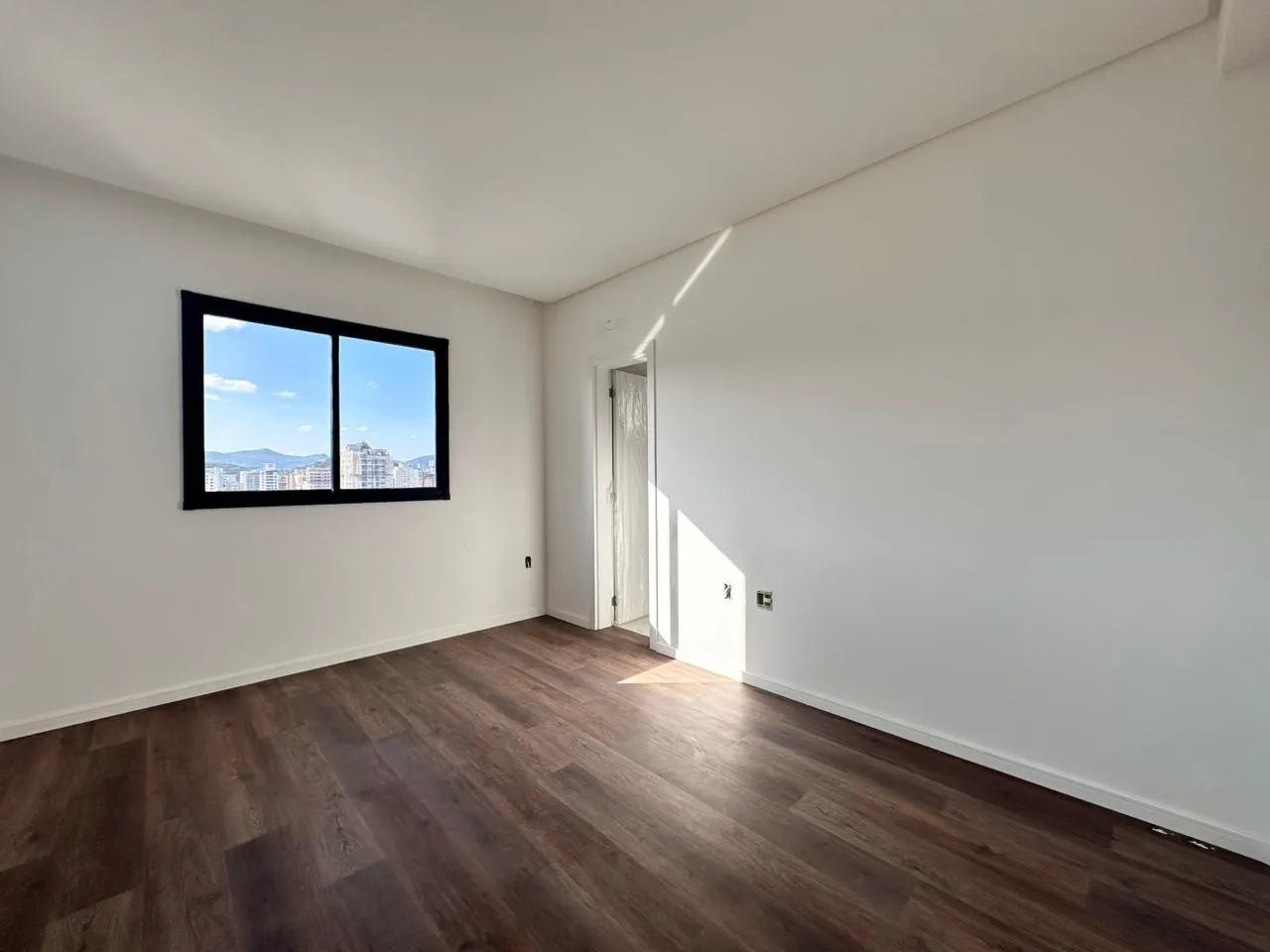 Imagem Apartamento com vista para o mar à venda com 276m2 por R$ 3.950.000,00
