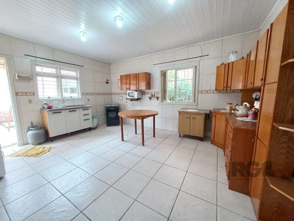 Imagem Casa térrea com edícula aos fundos