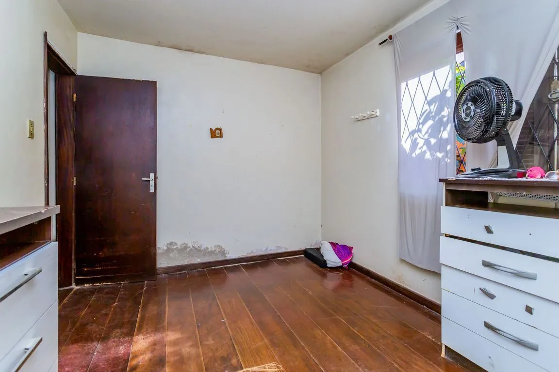 Imagem Casa de 3 dormitórios no Bairro Vila Jardim - Porto Alegre