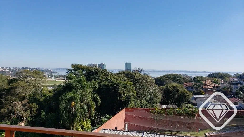 Imagem Casa em condomínio fechado à venda.

Ampla metragem, alto padrão construtivo e vista privilegiada...