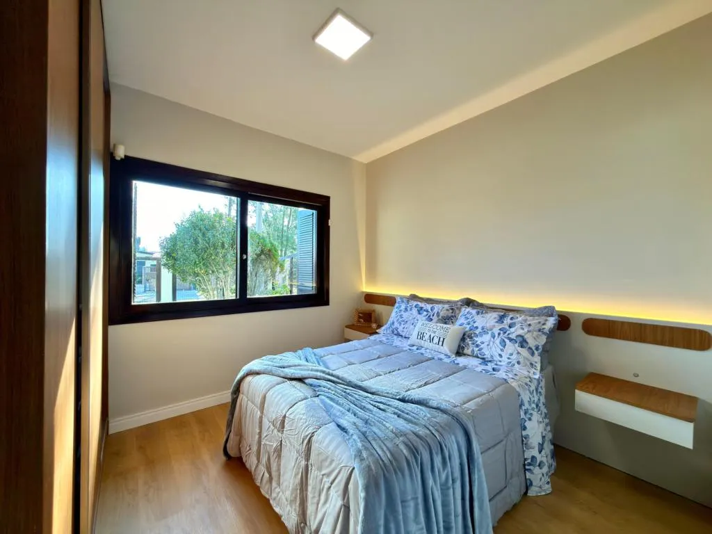 Imagem Casa 4 Dormitórios - Bairro Zona Norte