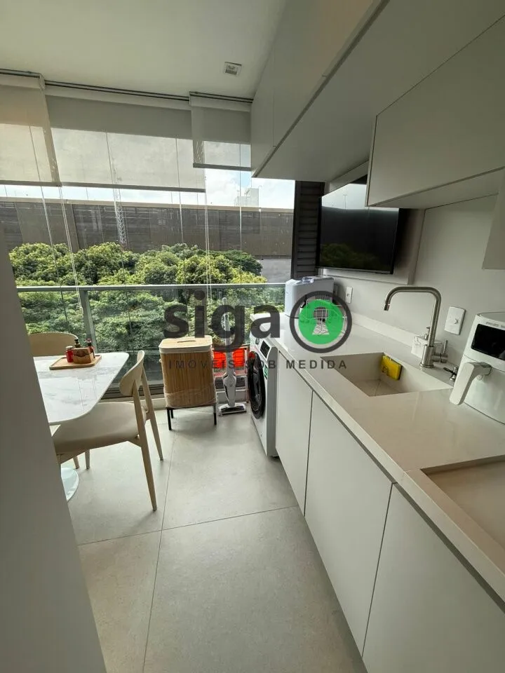 Imagem Apartamento em Moema para venda com 1 suíte, living ampliado, 1 vaga- Porteira fechada