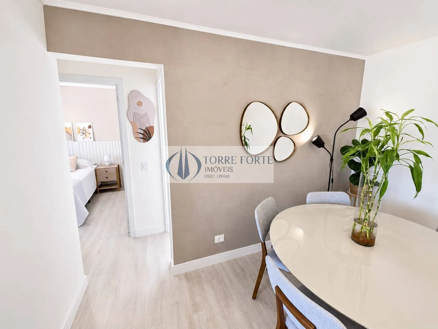 Imagem Lindo apartamento com 2 dormitorios 1 vaga de garagem na Vila Gomes Cardim.