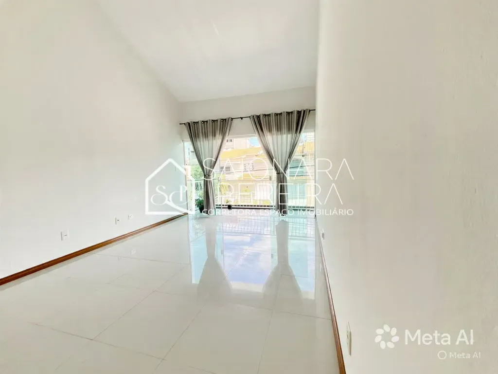 Imagem CASA RESIDENCIAL E COMERCIAL COM GALPÃO OTIMO PARA ESTACIONAMENTO, MORAR E TER SEU NEGOCIO NO MEMSO