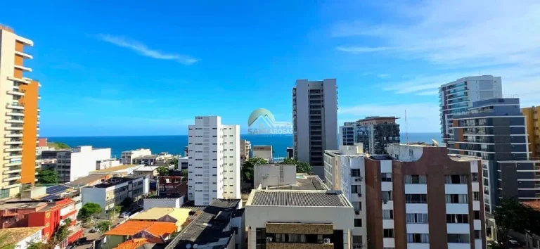 Imagem Vendo apartamento andar alto, 70m², 2 quartos com 1 suíte, varanda com fechamento Reiki e vista mar