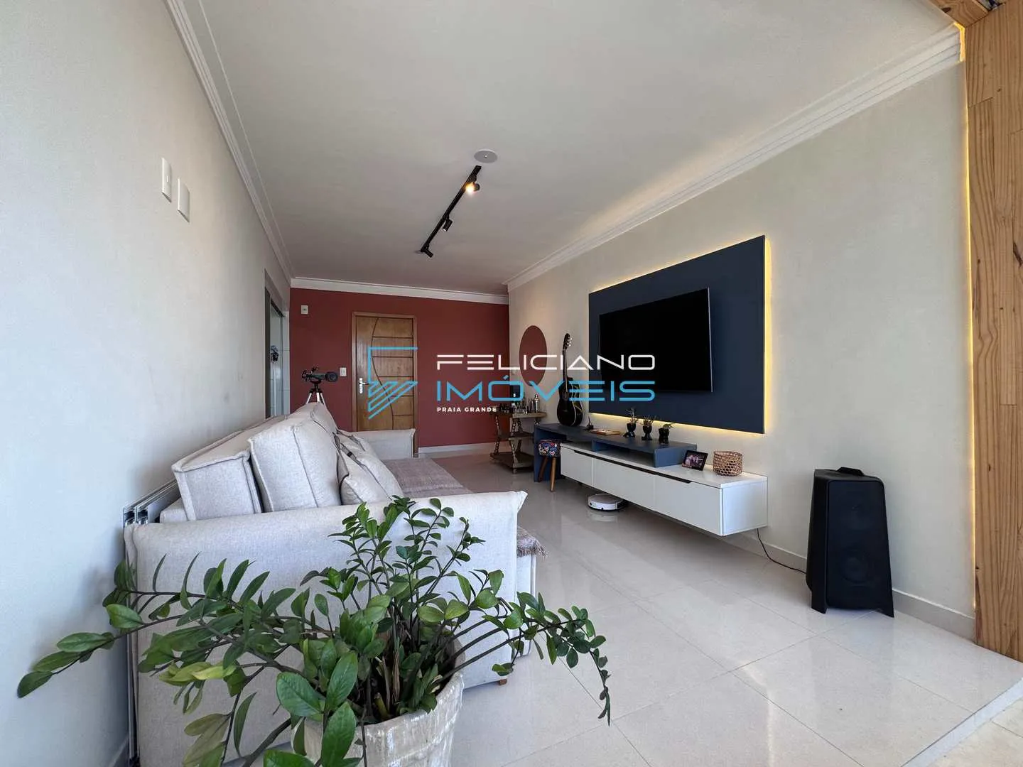 Imagem Apartamento com 2 quartos, Guilhermina, Praia Grande - R$ 745 mil, Cod: 6138