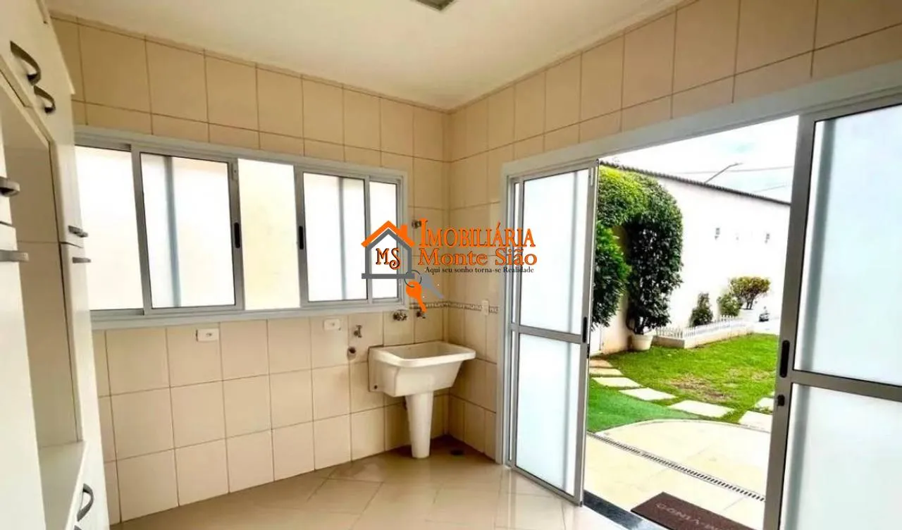 Imagem Sobrado com 4 dormitórios à venda, 462 m² por R$ 2.120.000,00 - Vila Galvão - Guarulhos/SP