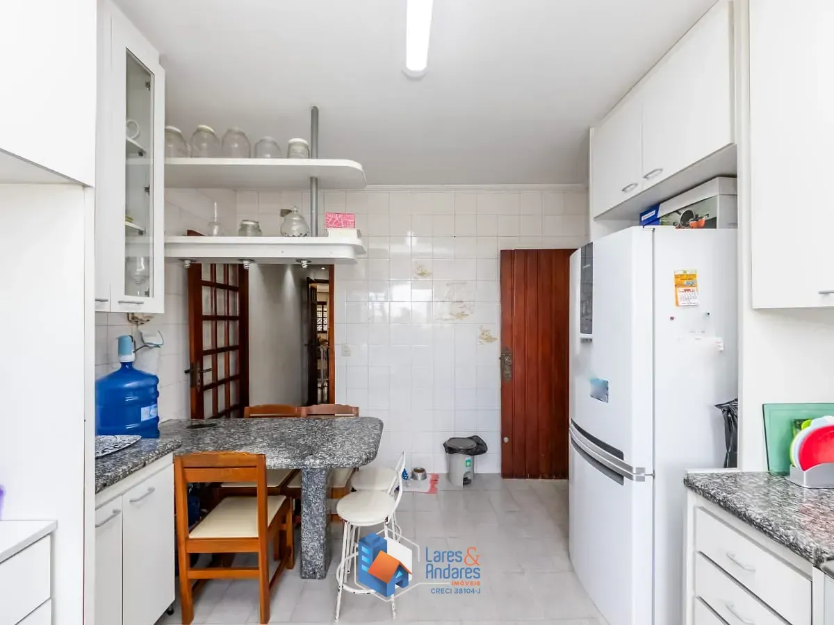 Imagem Casa para venda em Vila Marari com 3 quartos, sendo 2 suítes, 180m²