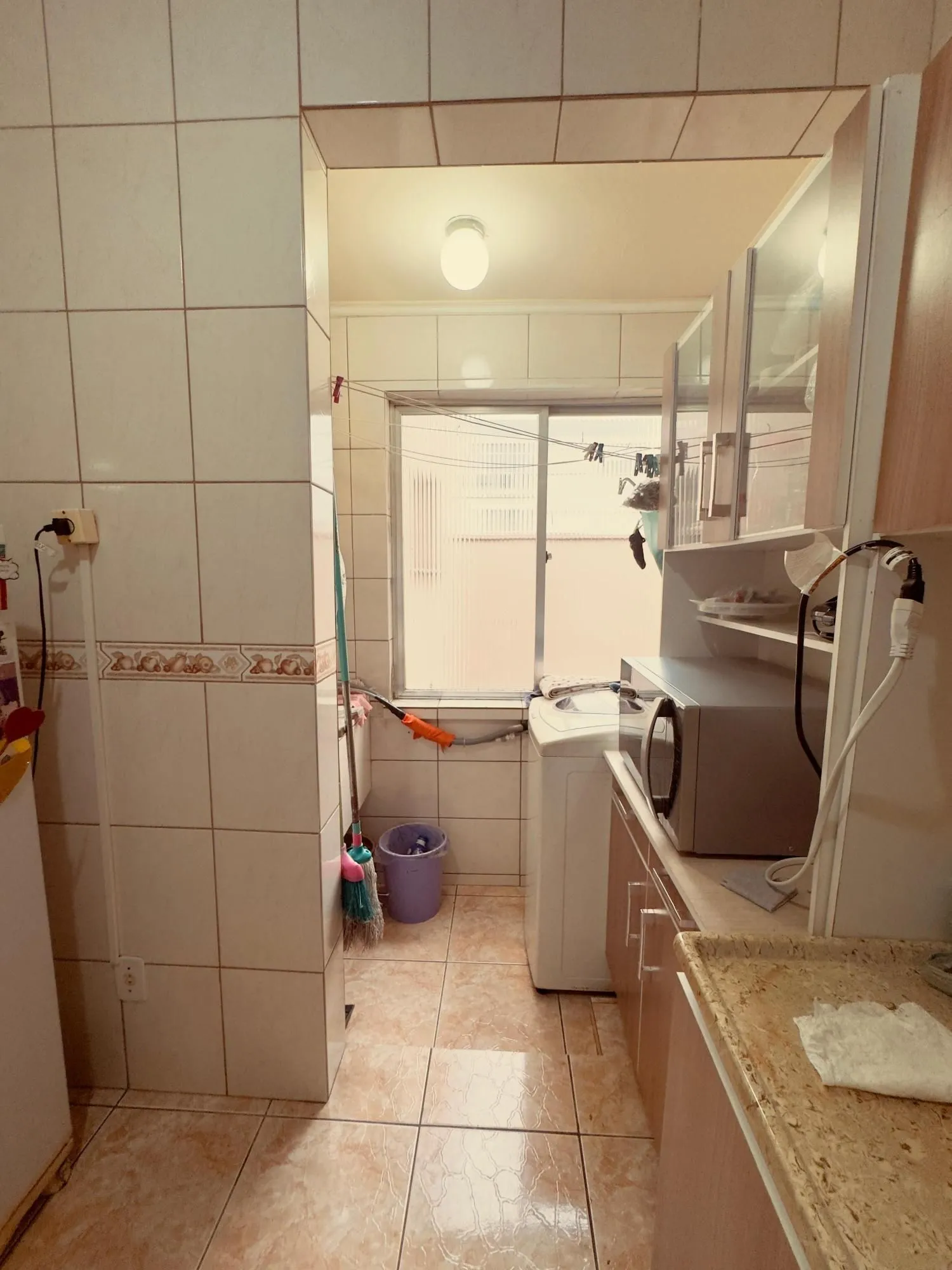 Imagem EXCELENTE APARTAMENTO SEMIMOBILIADO COM 2 DORMITÓRIOS