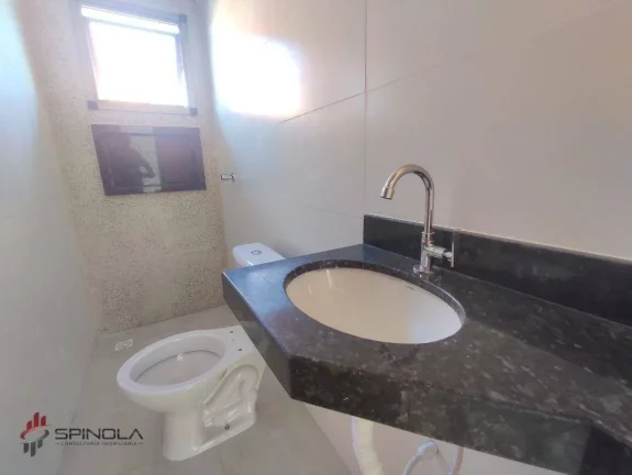 Imagem Casa com 2 dormitórios à venda, 68 m² por R$ 350.000,00 - Maracanã - Praia Grande/SP