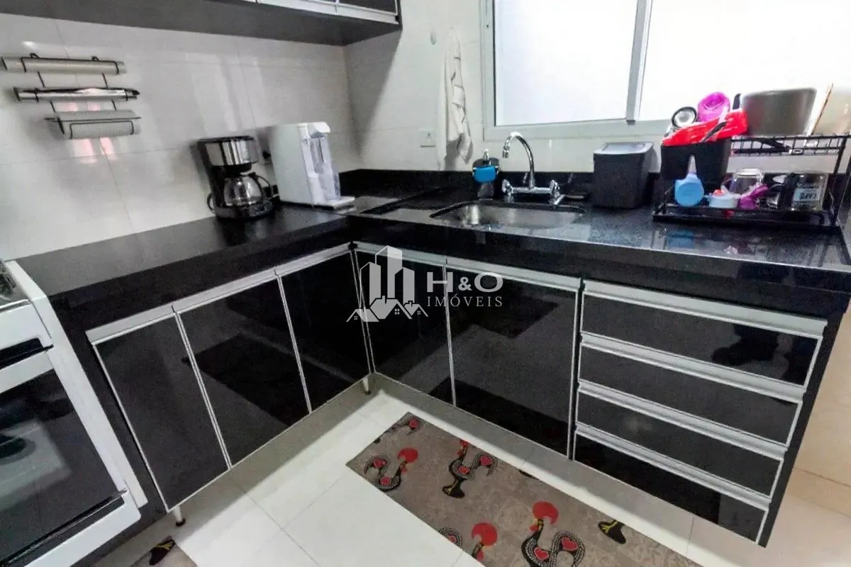 Imagem Sobrado em condomínio à venda na Vila Granada - 150 m² | 3 dormitórios | 1 suíte | 3 vagas