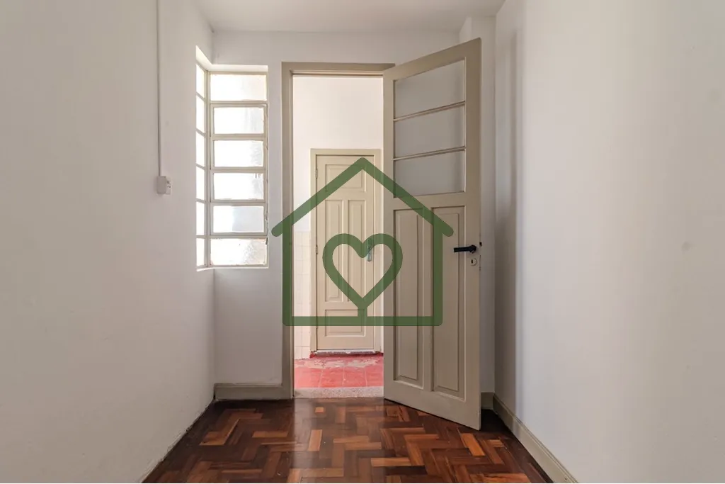 Imagem Apartamento de 3 dormitórios localizado no Centro Histórico, na Avenida Alberto Bins, 308. Imóvel...