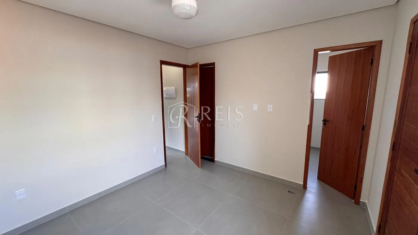 Imagem Casa para Venda em Rio das Ostras, Atlântica, 3 dormitórios, 2 suítes, 3 banheiros, 2 vagas