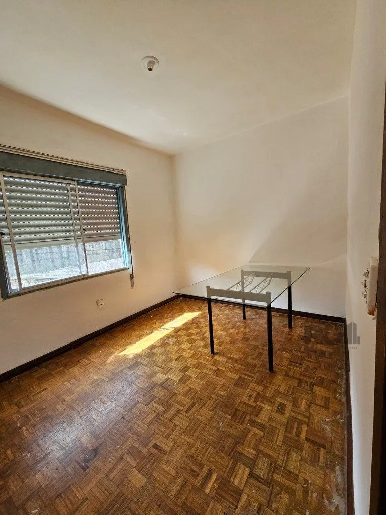 Imagem Casa para Venda - 248.56m², 5 dormitórios, 2 vagas - Teresópolis