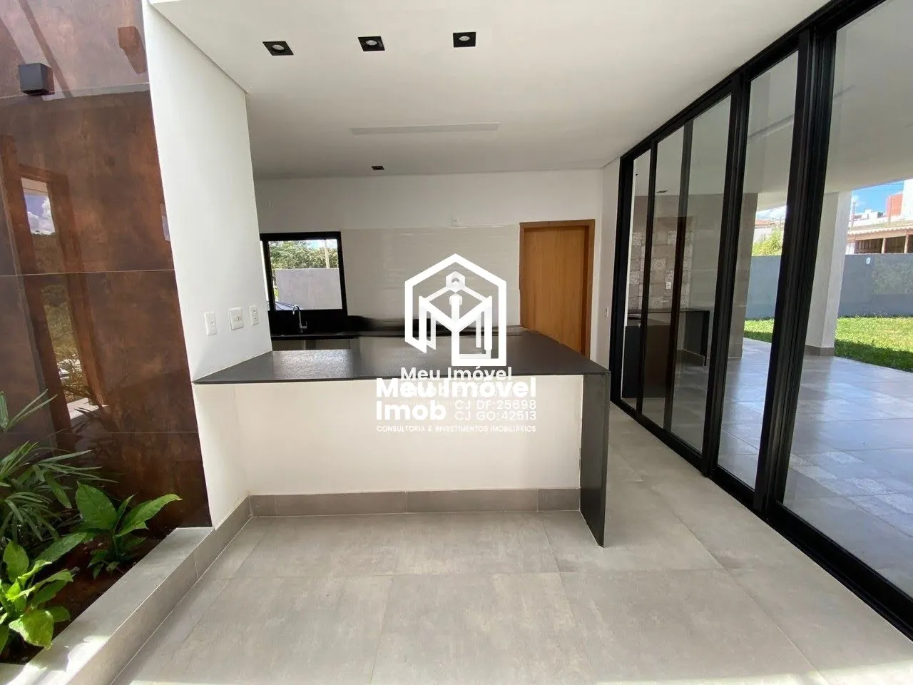 Imagem Casa 4 Quartos 2 Suítes 2 Vagas Lt 800m² Útil 260m²