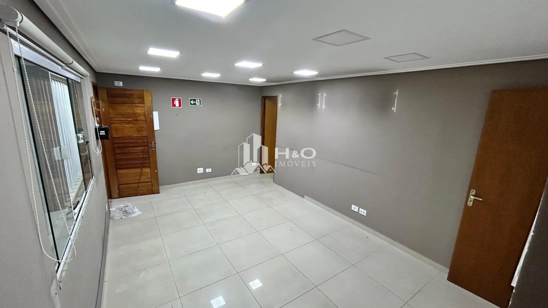 Imagem Sobrado à Venda no Jardim Nossa Senhora do Carmo com 3 Dormitórios, 2 Suítes e 2 Vagas