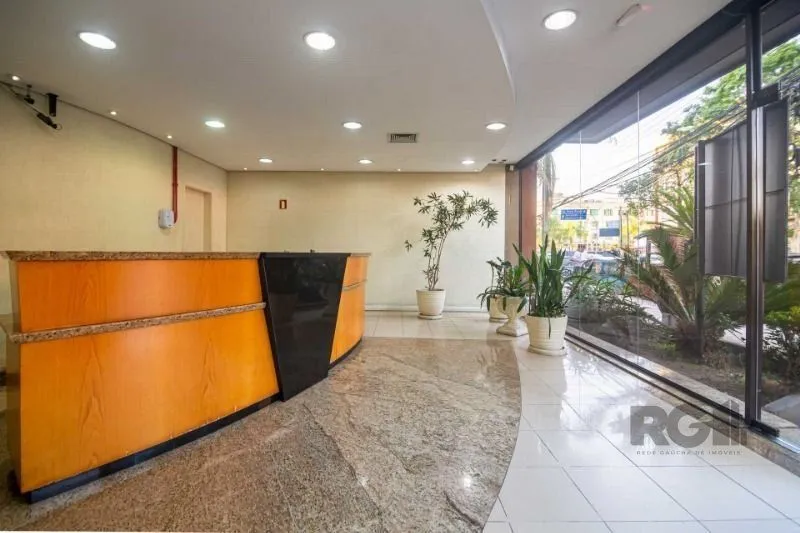 Imagem MÁFFER IMÓVEIS ALUGA - AMPLA SALA COMERCIAL | 958 m² PRIVATIVOS | BAIRRO FLORESTA MÁFFER IMÓVEIS apresenta excelente conjunto comercial com 958 m² de área privativa, ideal para empresas que buscam espaço amplo, funcional e em localização estratégica.