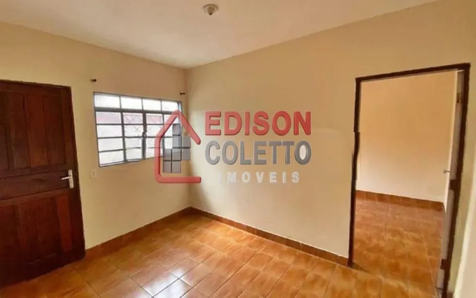 Imagem Casa à venda, 4 quartos, 3 vagas, no bairro Santa Terezinha em Piracicaba - SP!!