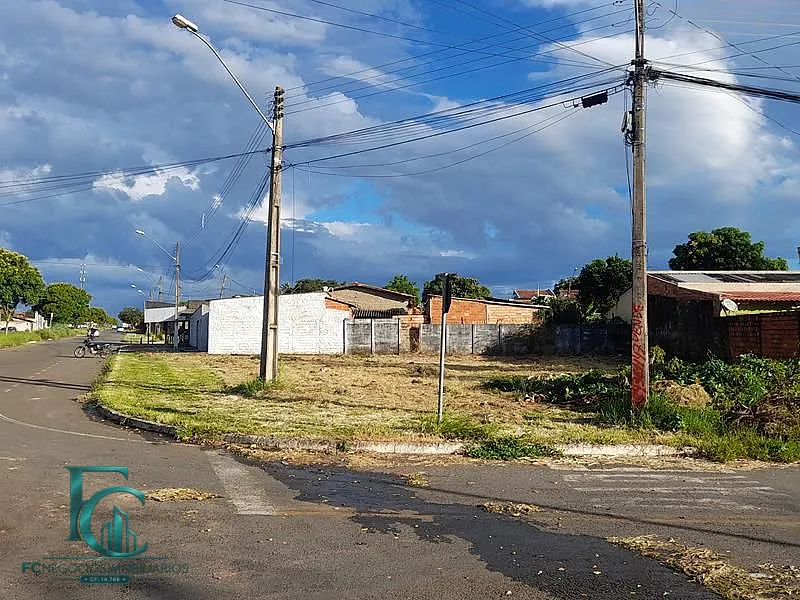 Foto do imóvel Terreno Comercial de Esquina em Goiânia - Oportunidade em Rua Ri 18