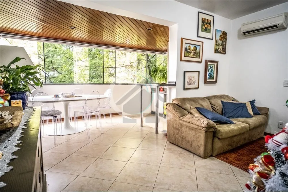 Imagem Um belo apartamento, localizado na parte alta da Lucas de oliveira. Fachada com Ã³timo acabamento, Ã...