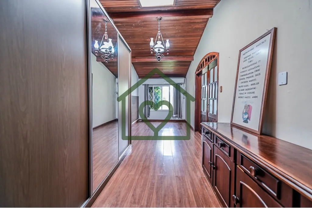 Imagem Descubra o lar dos seus sonhos em Santa Tereza, Porto Alegre!* 
 
Apresentamos uma incrível Casa no...
