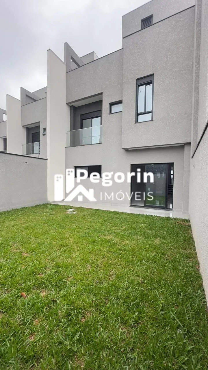 Imagem Sobrado à venda em Pinhais, Centro, com 3 quartos, 253,42m²