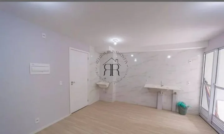 Imagem Este encantador apartamento está localizado na vibrante cidade de São Paulo, oferecendo uma combin...