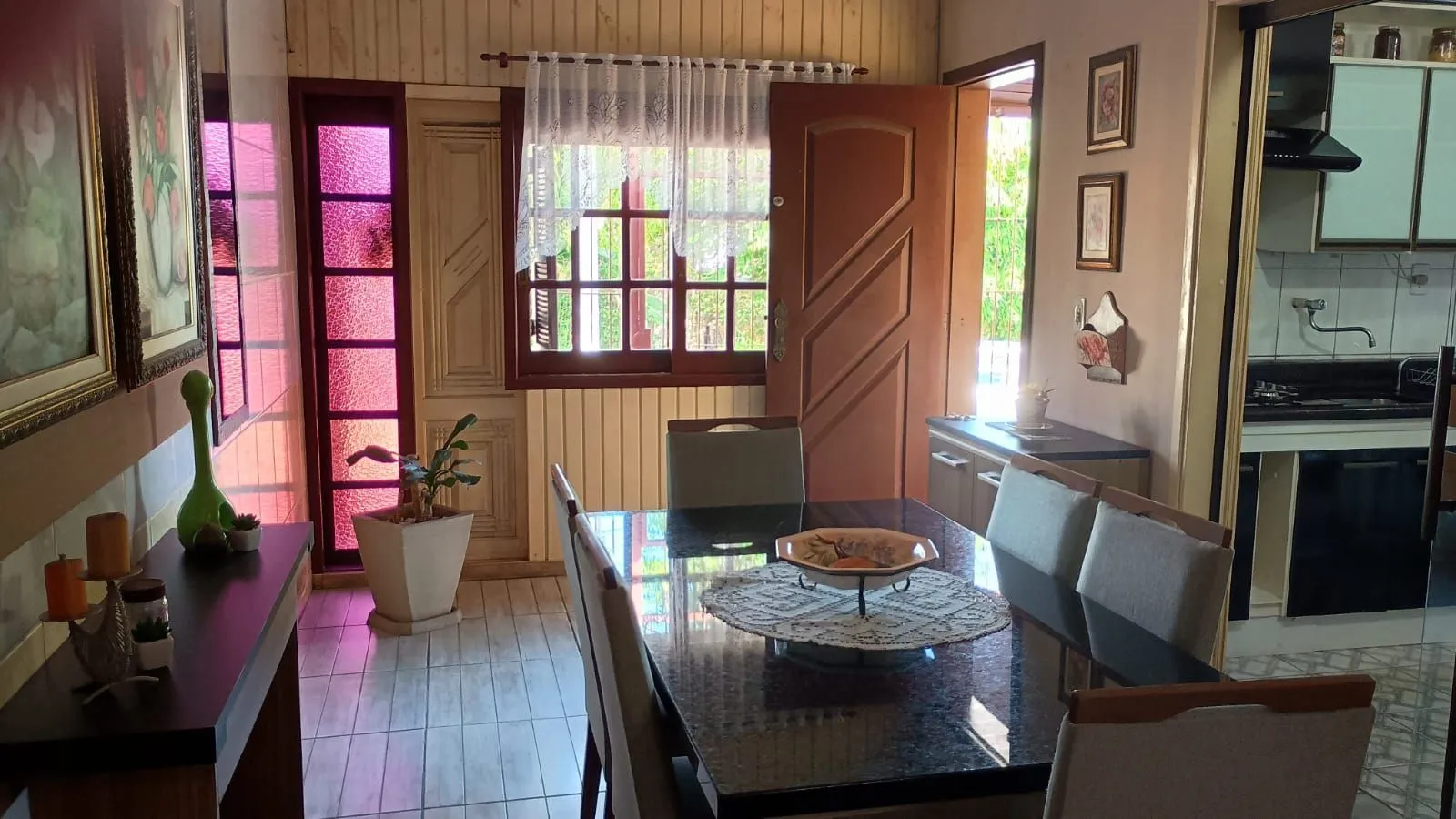 Imagem Casa 3 dormitórios, 1 suíte, 2 vagas, Bairro Monte Carlo