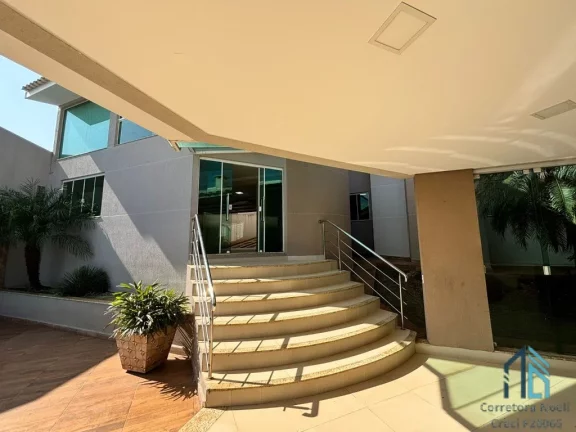 Imagem Casa moderna, 04 quartos c/suítes, piscina, área de laser em São Miguel do Oeste PR