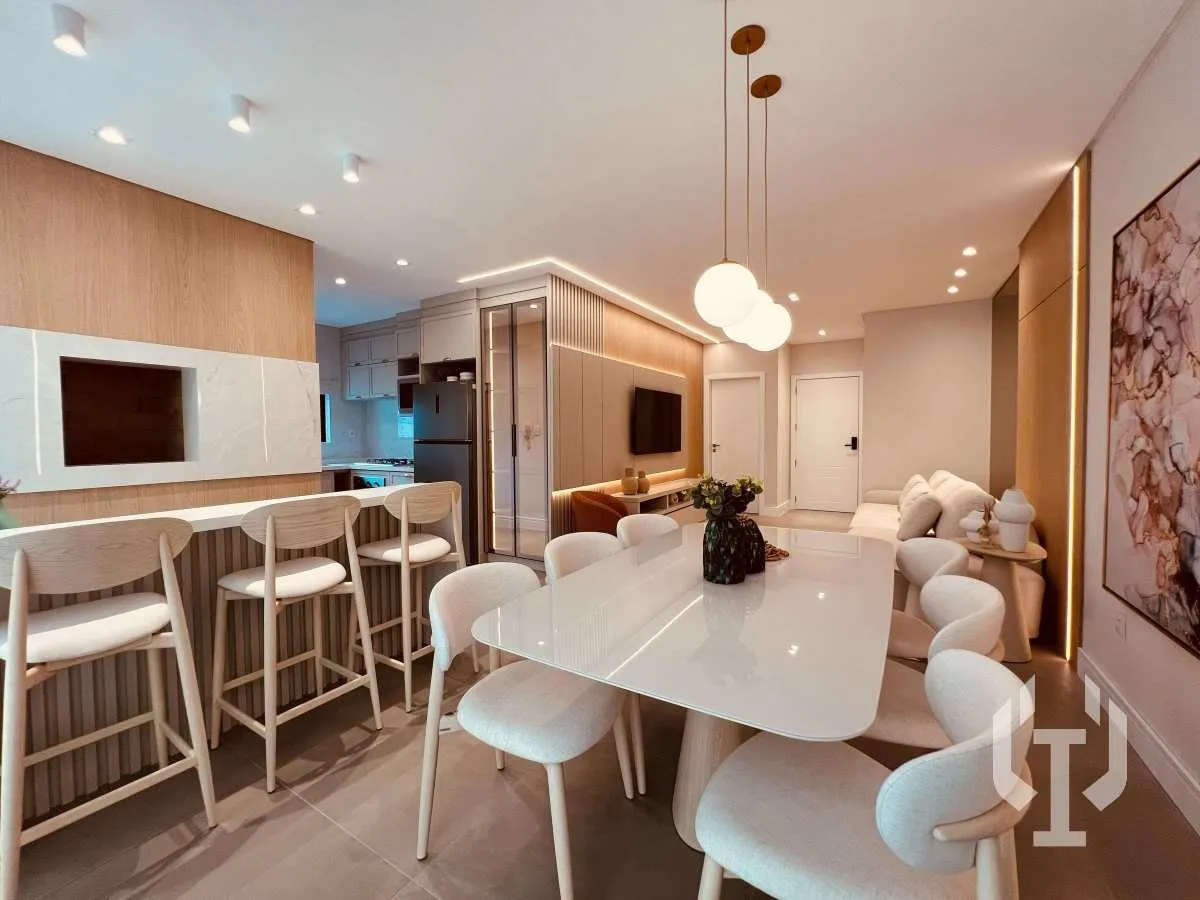 Imagem Showroom mobiliado e decorado com 3 suítes na Meia Praia